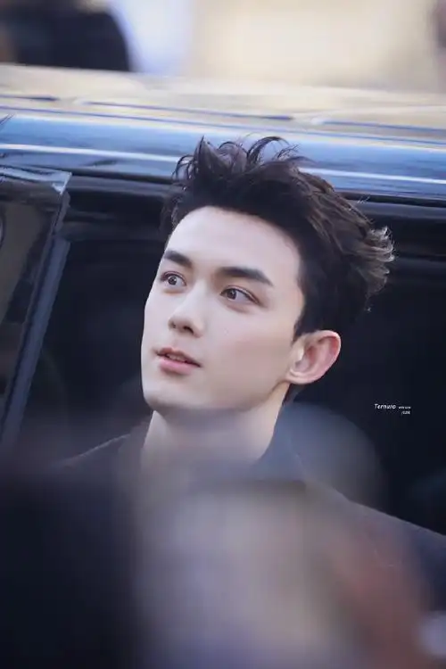 吴磊超话96#吴磊巴黎时装周#-24.1.