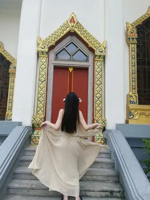 黑长直女孩 #今天长这样 #背影 - 抖音