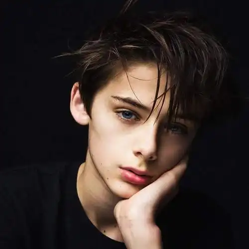 13岁被称为世界最美男孩