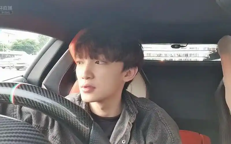 虎牙赵先生 2021-5-14 兰博首尔和小姐姐探店