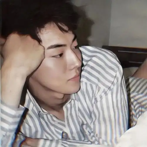 南柱赫情侣头像