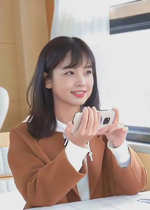 况且看王冰冰四级考了两次,我终于和她有了一样的