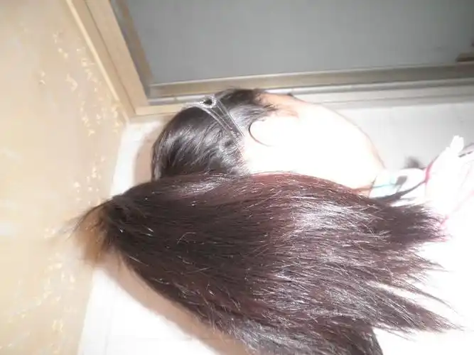 我还是个学生,头发有点多,想把头发打薄一点,但是不知道我这样的头发