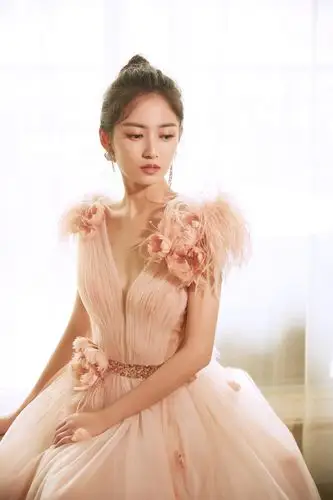 陈钰琪粉色长裙优雅写真图片69