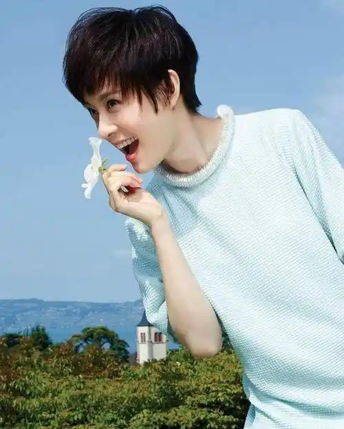 孙俪,徐璐和陈鲁豫的短发才是最修饰方脸的发型,直接变妙瓜子脸_造型