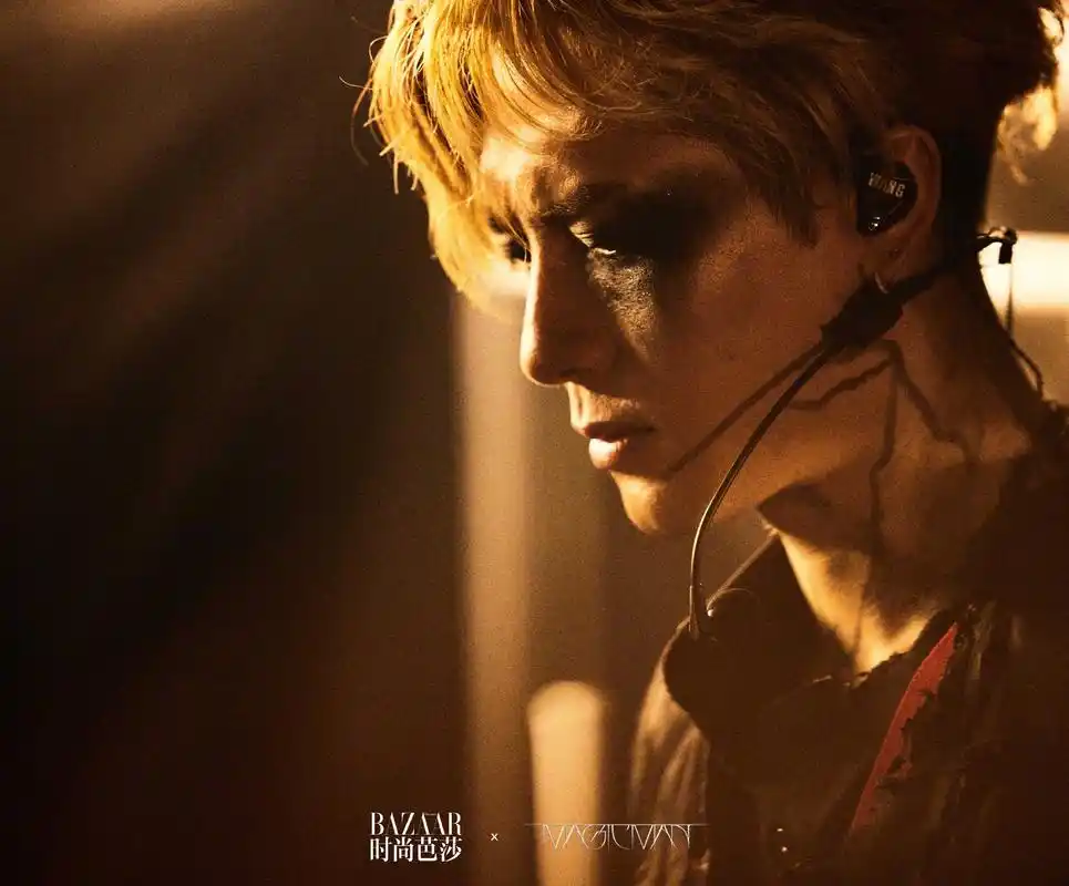 《时尚芭莎》王嘉尔演唱会纪实,专属于夏天的味道,因你火热