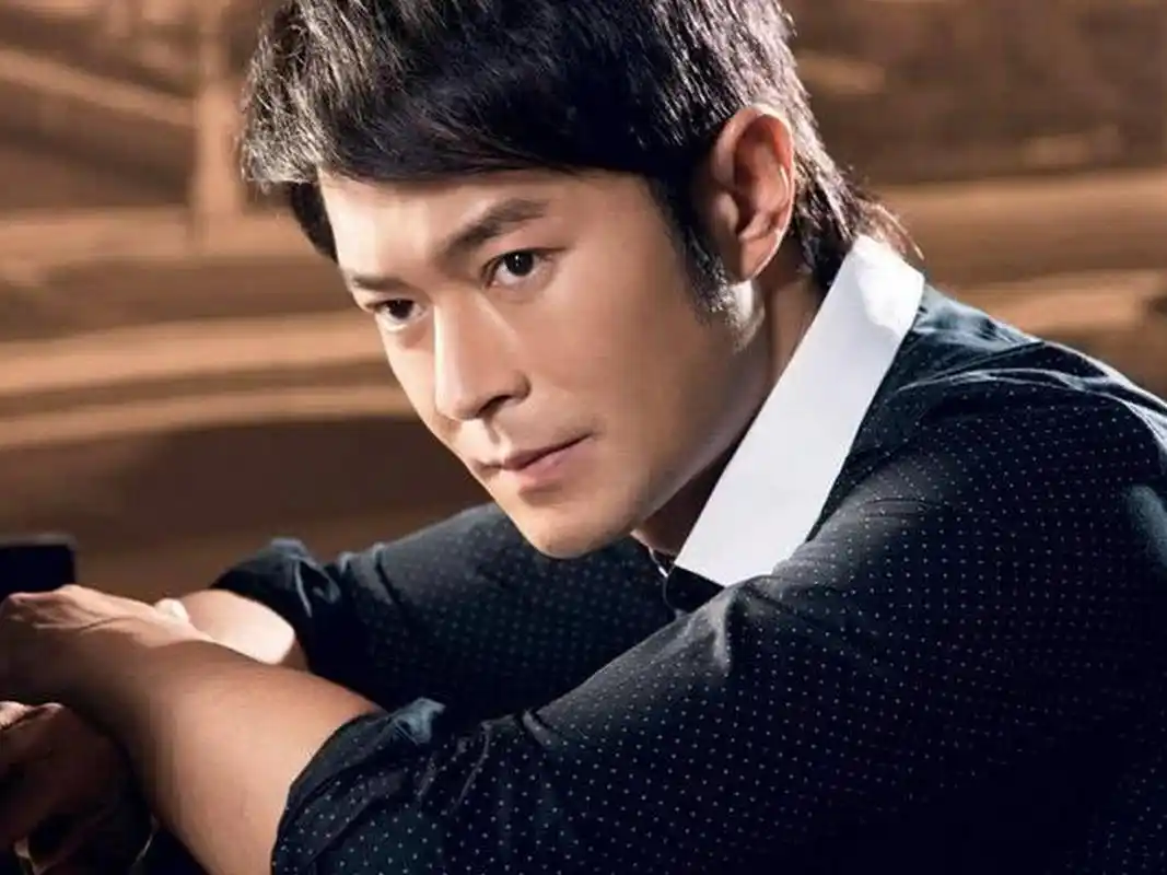 古天乐是一位非常拼搏的演员,他为了角色的塑造付出了很多努力.