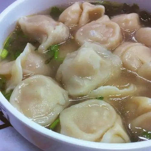 我和木哥吃上瘾的猪肉白菜饺子