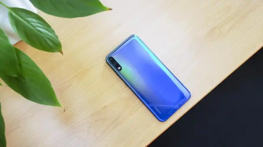 华为畅享10测评4800万超清夜景全息幻彩集美貌与实力为一体