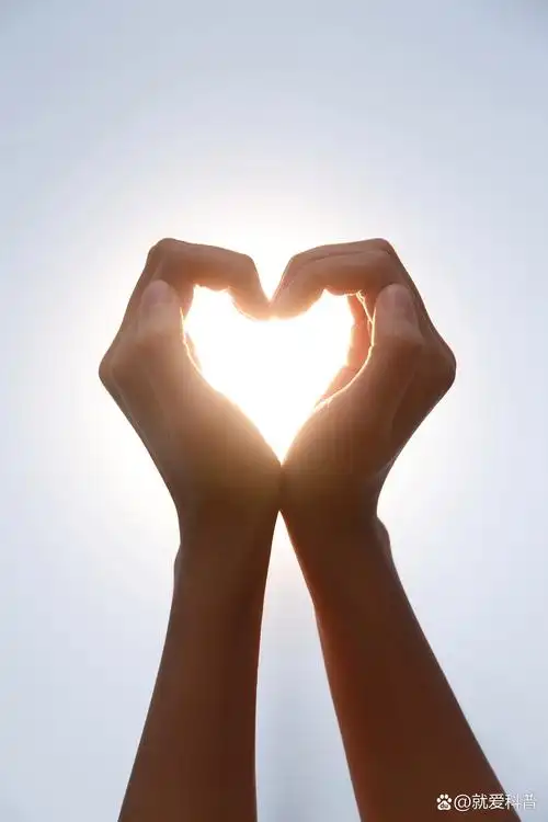 在这个令人痛心的"男子进邻居家伤人被反杀"事件中