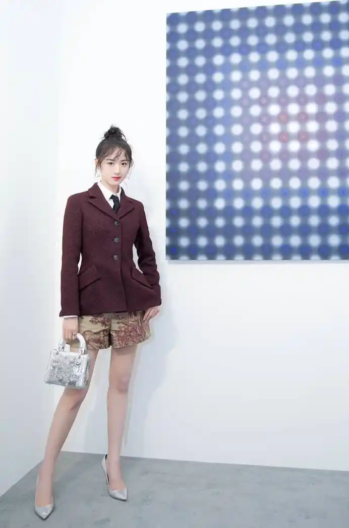 袁冰妍的衣品太好了!百变风格可盐可甜,私服穿搭时髦且值得借鉴