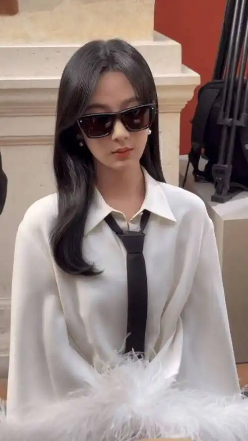 杨紫的状态真的好!绝美!随便拍都是大片!_时尚_因为_方面