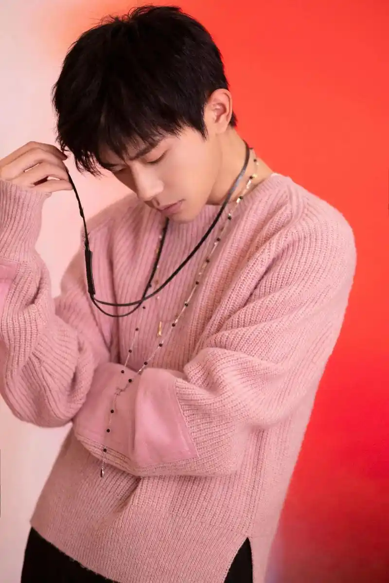 干杯吧朋友.#易烊千玺23岁生日快乐 #易烊千玺 世界 晃着 - 抖音