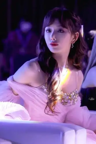 想收集一些女爱豆明星的神图