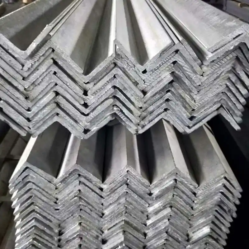 镀锌角钢q235b角钢国标冲孔角钢