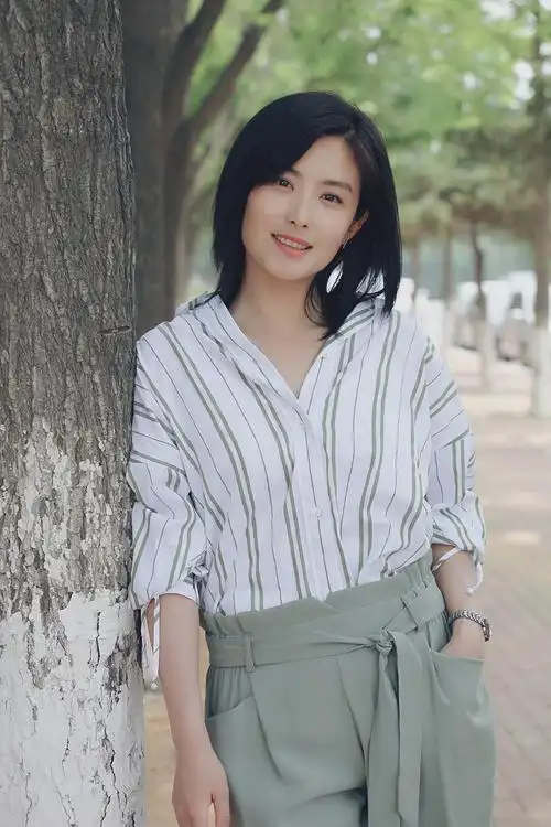 早年经历徐百慧写真照出生于吉林省长春市,小学在长春