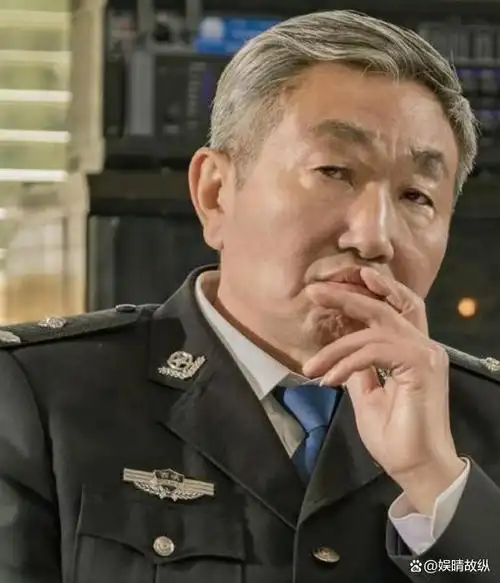 演员杜源4岁认识爱妻结婚41年无绯闻现在女儿就是他的骄傲