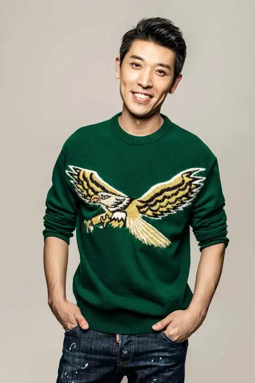 张赫宣献唱电视剧《深海利剑》主题歌剧火人红