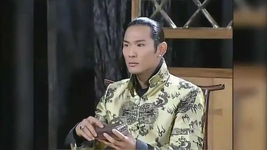 第八号当铺第18集下韩诺看到传家宝发现孙卓竟是自己后人