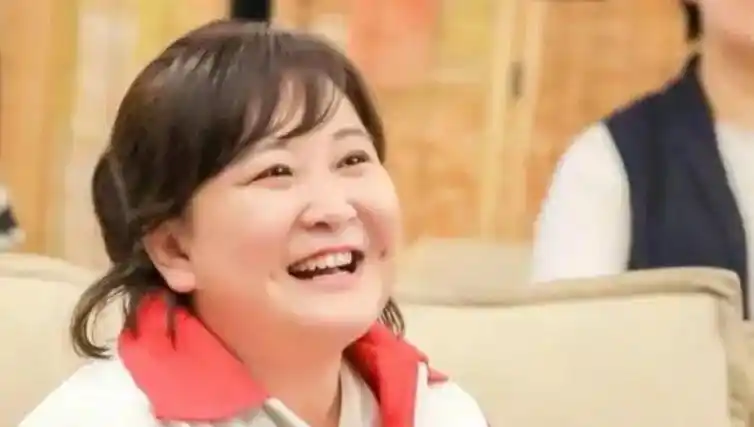 贾玲真实身份曝光!你还只是单纯的以为,她只是一个喜剧演员吗?