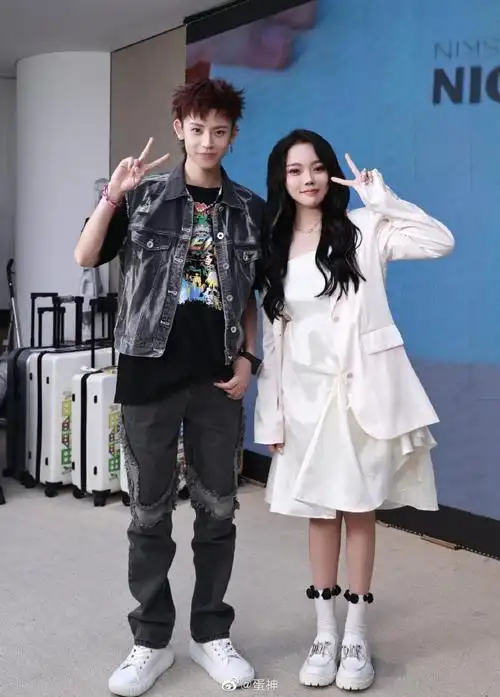 小鬼王琳凯超话#小鬼把更多时间花在音乐上##小鬼巡回演唱会#你们要的