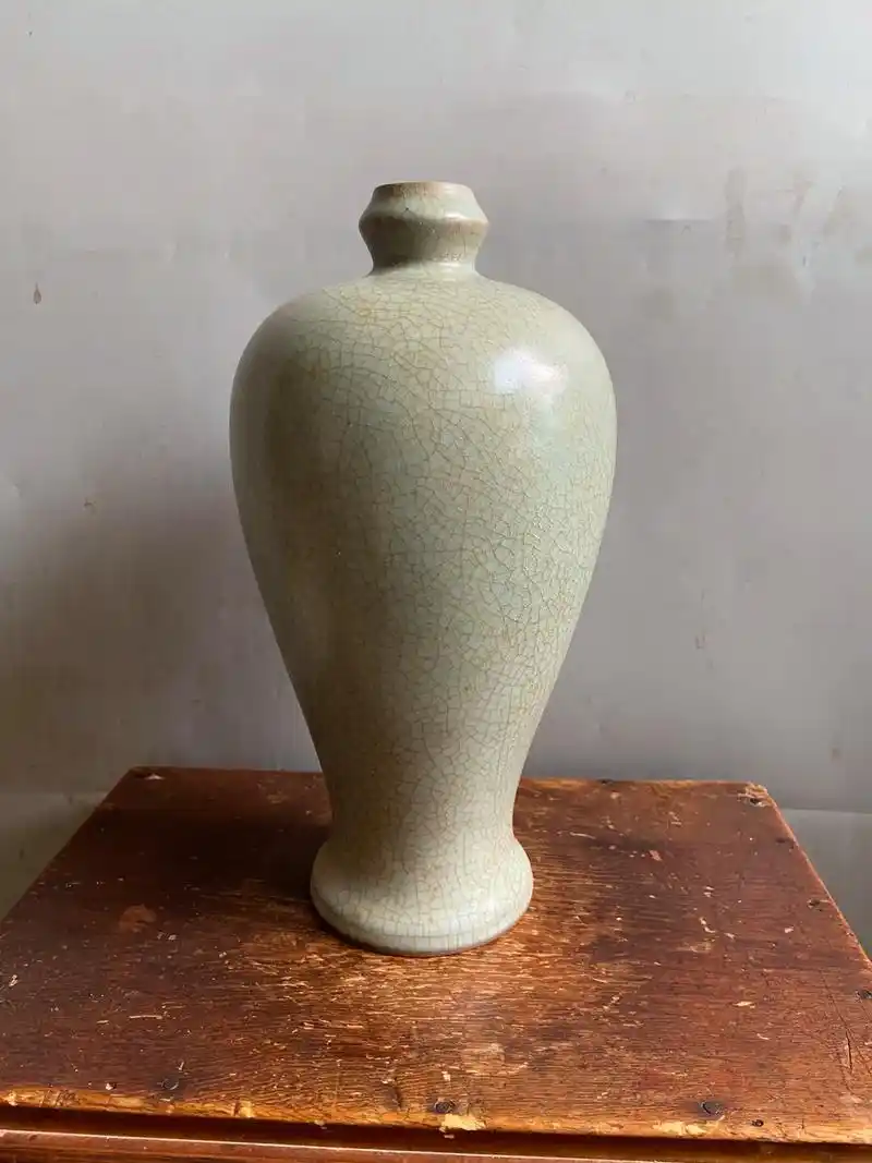 宋代汝窑青瓷梅瓶.#古董古玩 #老瓷器 #藏品 #宋瓷 #老 - 抖音