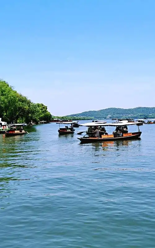 杭州西湖(走着瞧手机拍摄照片36张)配曲(我和我的祖国)2019年5月4日