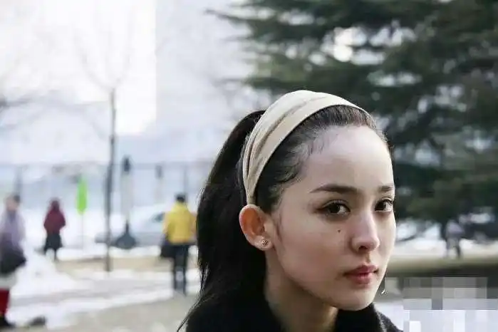 当年的娜扎全素颜参加艺考如今来看颜值并没有多大变化