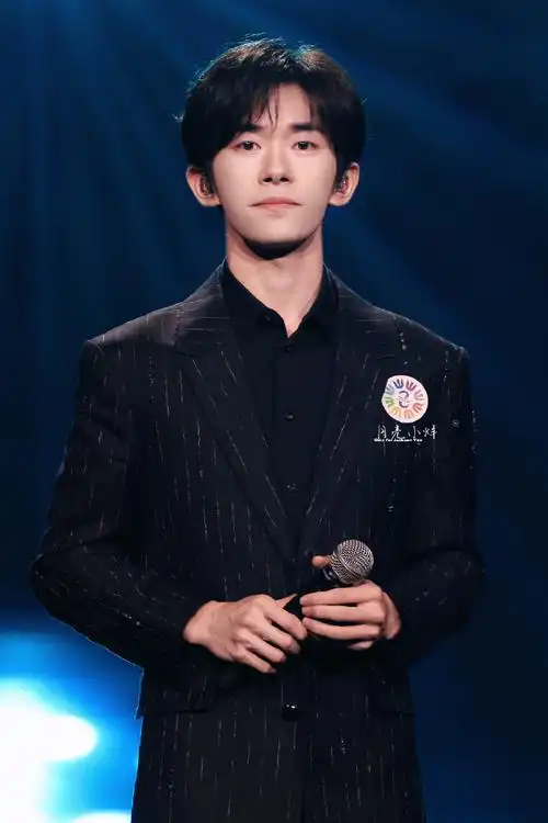 我的心动指南 永远指向你@tfboys-易烊千玺    易烊千玺超话#易烊千玺