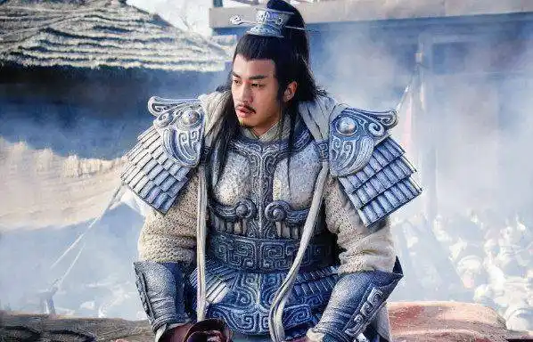 然后《楚汉传奇》里面,何润东演的项羽虽说开始也是被情所困,至少项羽