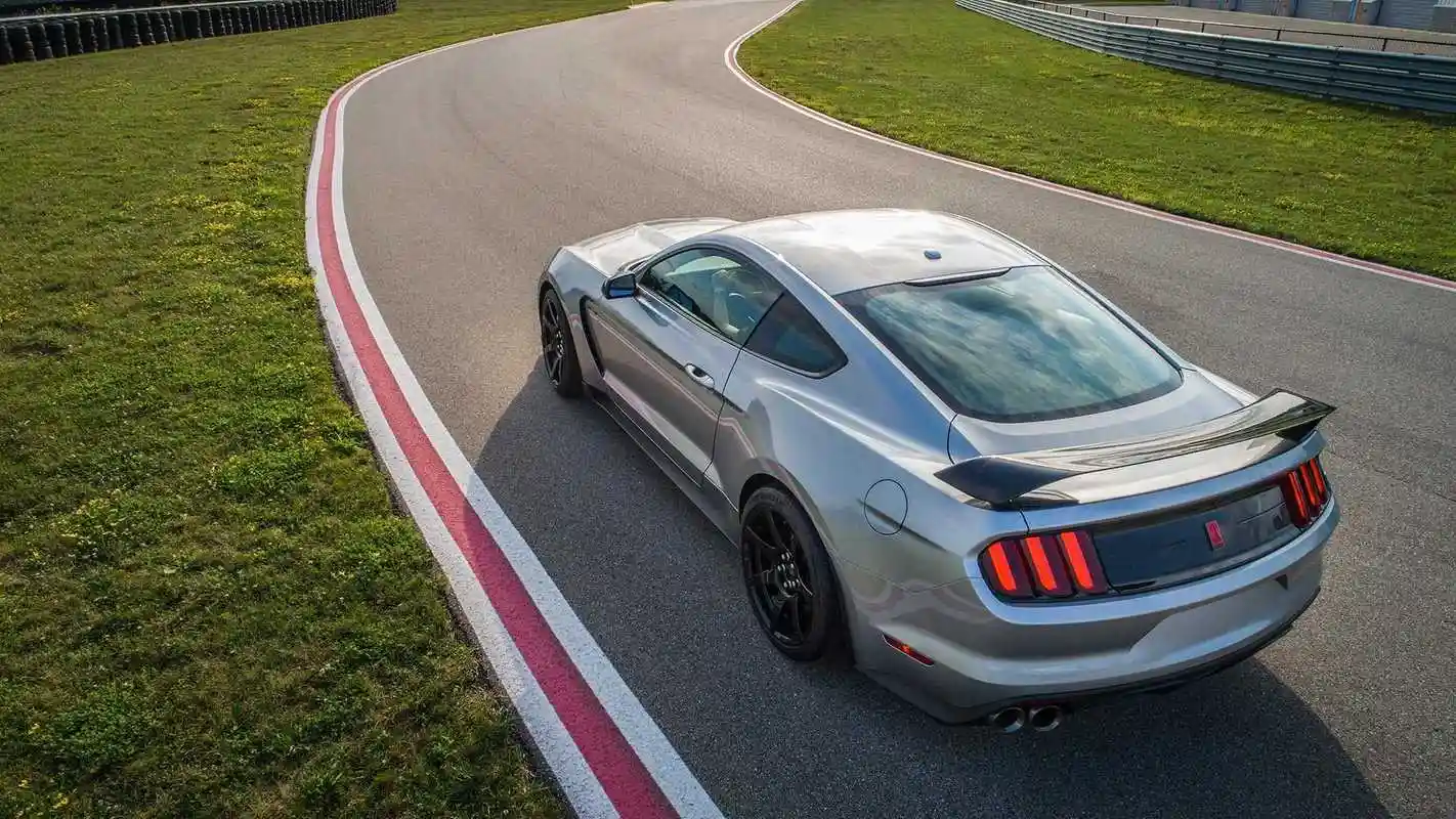 2020 福特 mustang shelby gt350r官图发布 增加新的车身颜色
