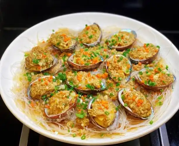 蒜蓉粉丝蒸鲍鱼