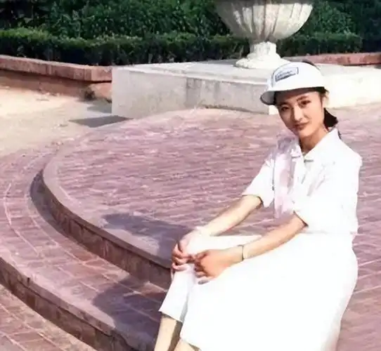 央视主持人周涛:离婚后改嫁有钱老公,选择退出央视,现状如何