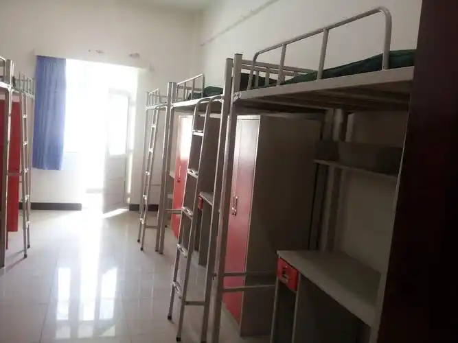 乌鲁木齐职业大学校园风景144558