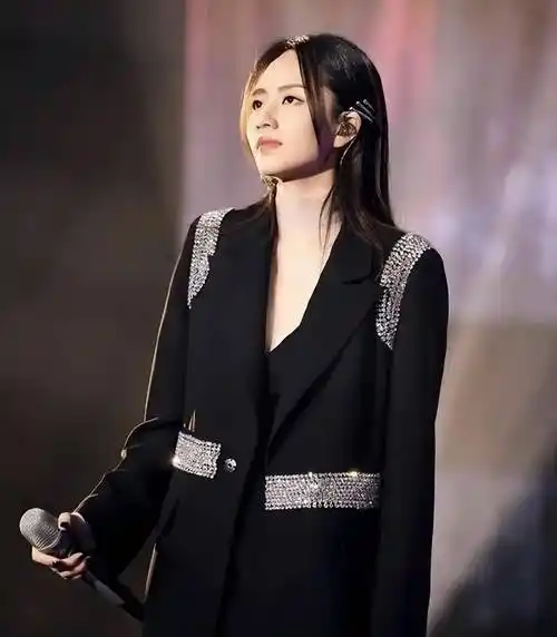 刘惜君失声三年涅盘重生,人美歌甜就是不火?_音乐_专辑_眼神