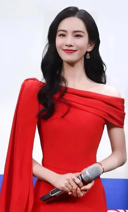 刘诗诗这身材居然生过小孩了