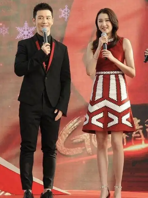 当172cm关晓彤和男星同框,王一博不算啥,看到宋威龙我酸了|吴磊|乐器