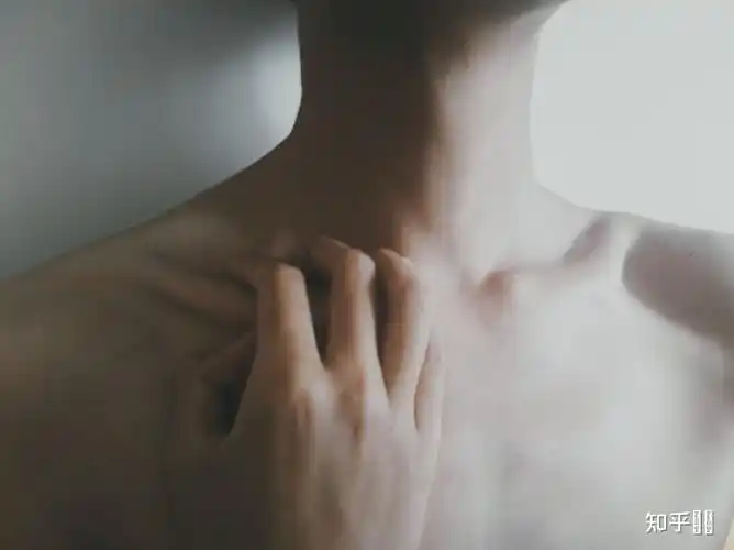 男人有锁骨是什么感觉