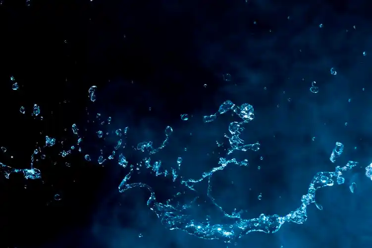 蓝黑色玄幻烟雾背景泼的水