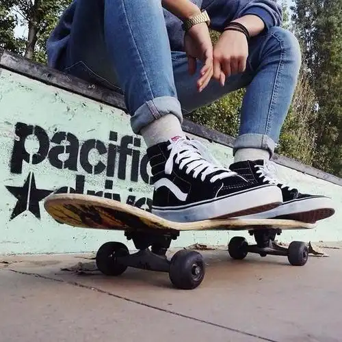 我的滑板鞋,时尚时尚最时尚——那些源于滑板文化的潮流品牌