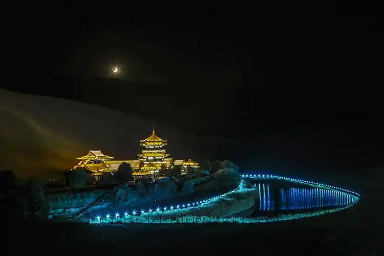 2019年张张丽双周争胜第8期《夜景》入选作品