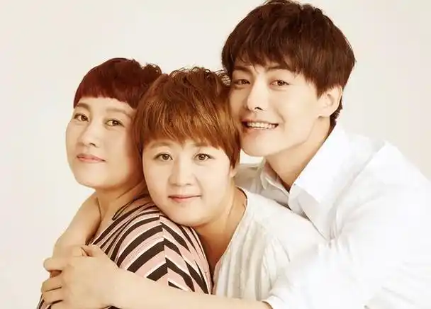 马天宇发文悼念离世大伯,透露童年交不出十几块学费的悲惨往事