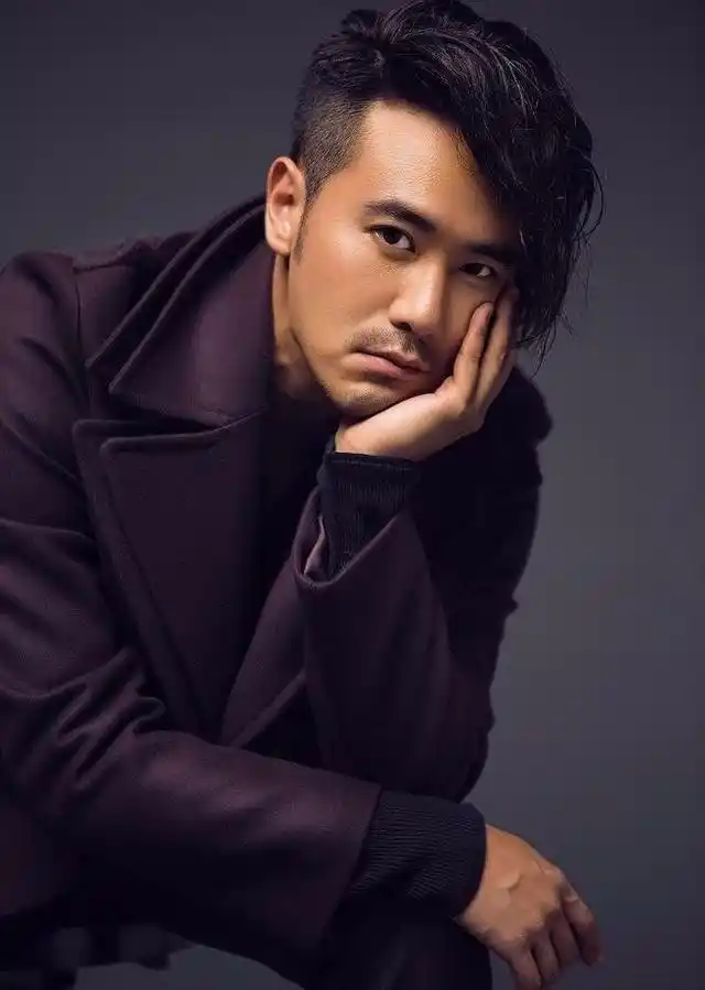 陈亦飞质感写真大片犀利的发型更增熟男魅力