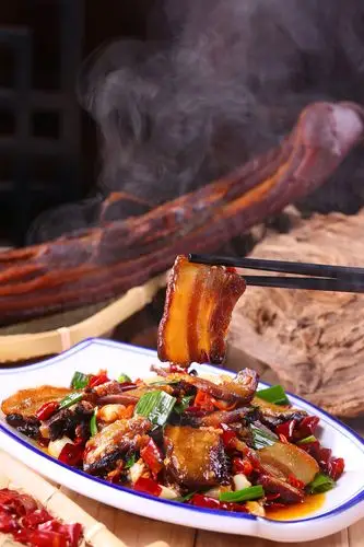 蒜苗炒腊肉 - 唐唐风 - 图虫