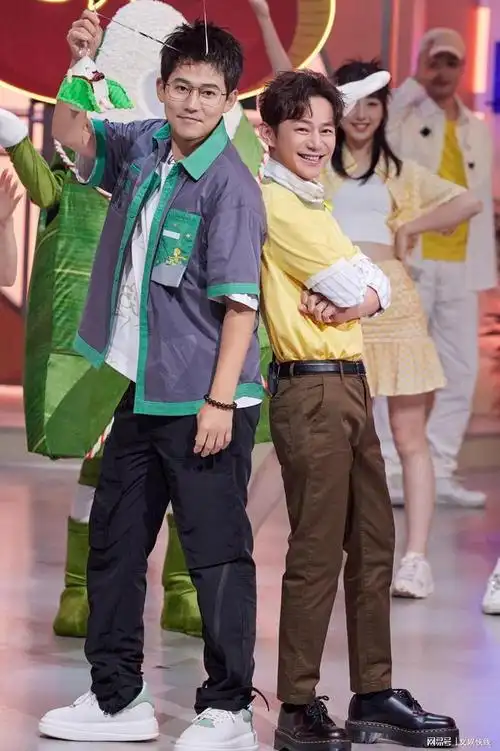 曾黎泼水游戏反应力震惊赵露思|何炅|杨迪|华语歌手|华语音乐_网易