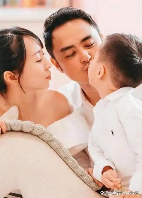 提到明道与妻子王婷萱在19年登记结婚,并于去年迎来了二胎女儿,实现了