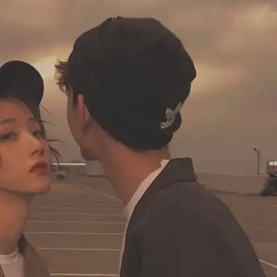 高清一人一张的文艺复古港风情头图片,情侣头像图片