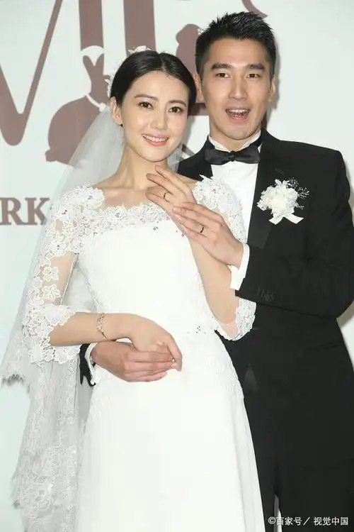 2014年的婚礼上,高圆圆说: "我常常被身边的朋友说,你想要的那个人在