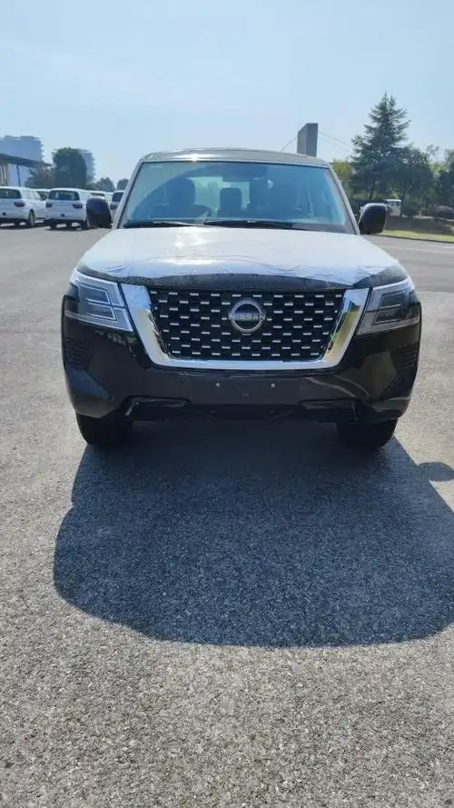 23款日产途乐40l平行进口价格50余万提车40l可全国分期