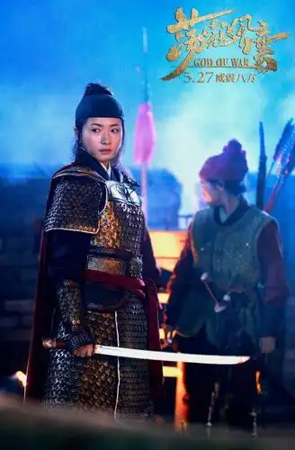 专访荡寇风云万茜表演如登山攀到越高的山峰越嗨